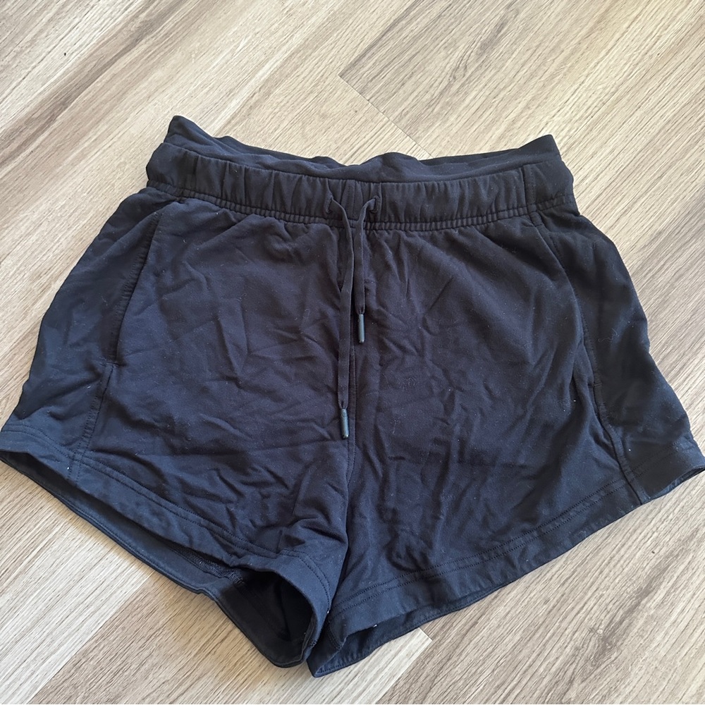 Inner Glow High-Rise Short 3"